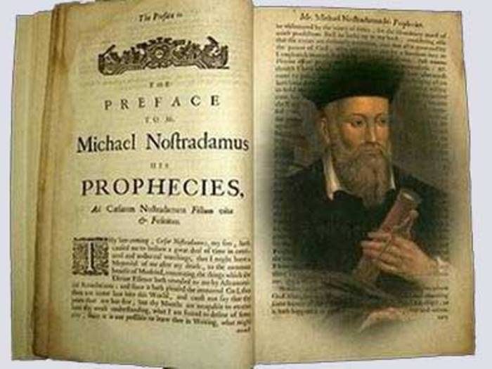Книга Нострадамуса "Пророчества"